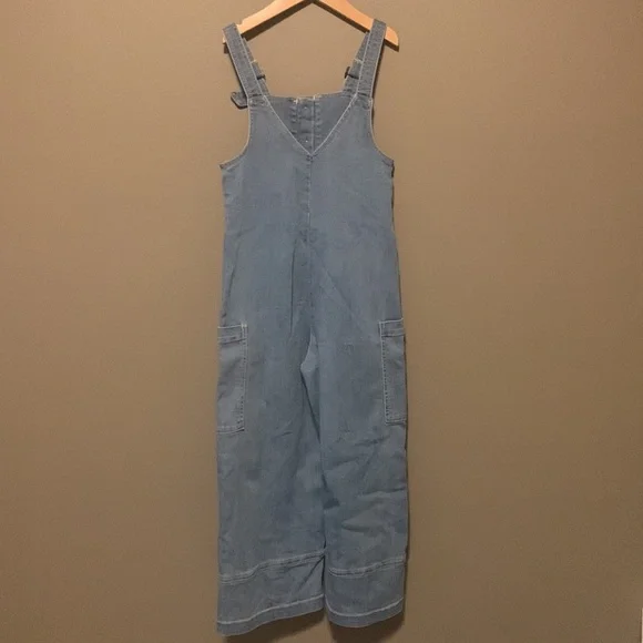 Habitual Girls denim overall jumpsuit with pockets. Size 7/8 - Picture 3 of 4